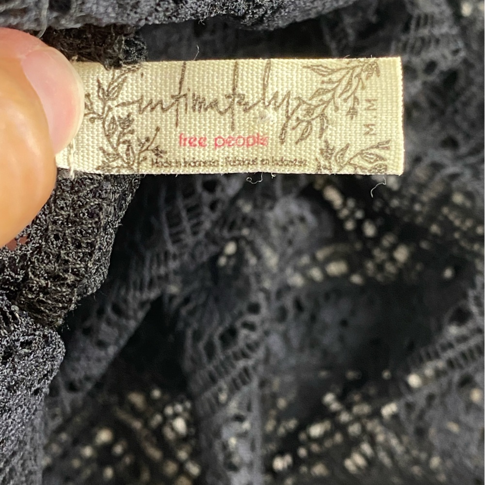 Free People Intimately Sweet Memories Lace
Turtleneck Size Medium in Black NWOT - Picture 12 of 12